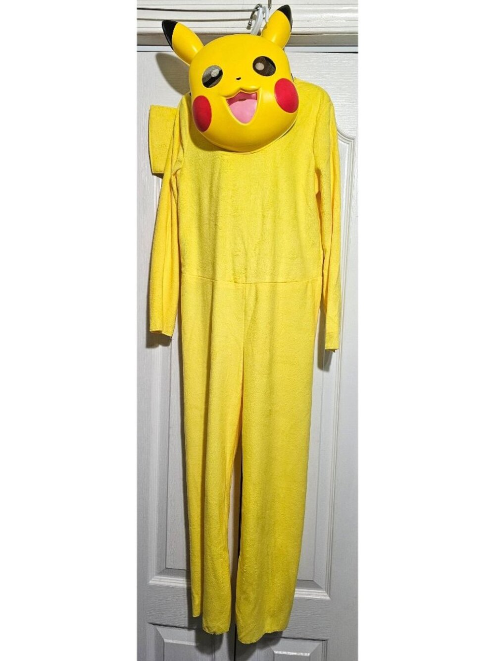 Pokemon Pikachu Classic Costume Kids 4-6 Attached Tail Mask Halloween Soft Suit